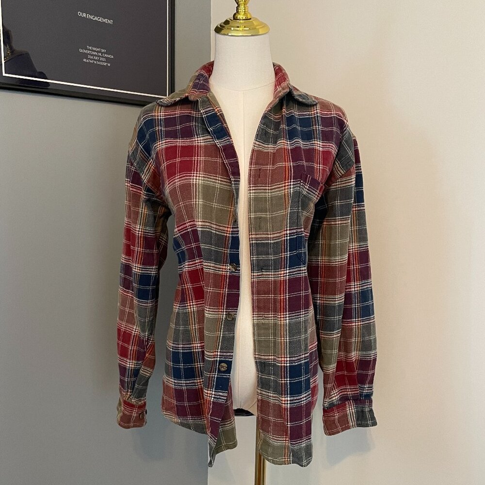 ✨3/$20✨ Plaid Flannel Button-Up Shirt